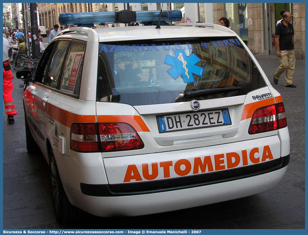 -
118 Umbria Soccorso
Azienda USL Umbria 2
Fiat Stilo Multiwagon
Allestitore Bollanti S.r.l.
(variante)
Parole chiave: 118;Umbria;Soccorso;Terni;Automedica;Fiat;Stilo;Multiwagon;Bollanti