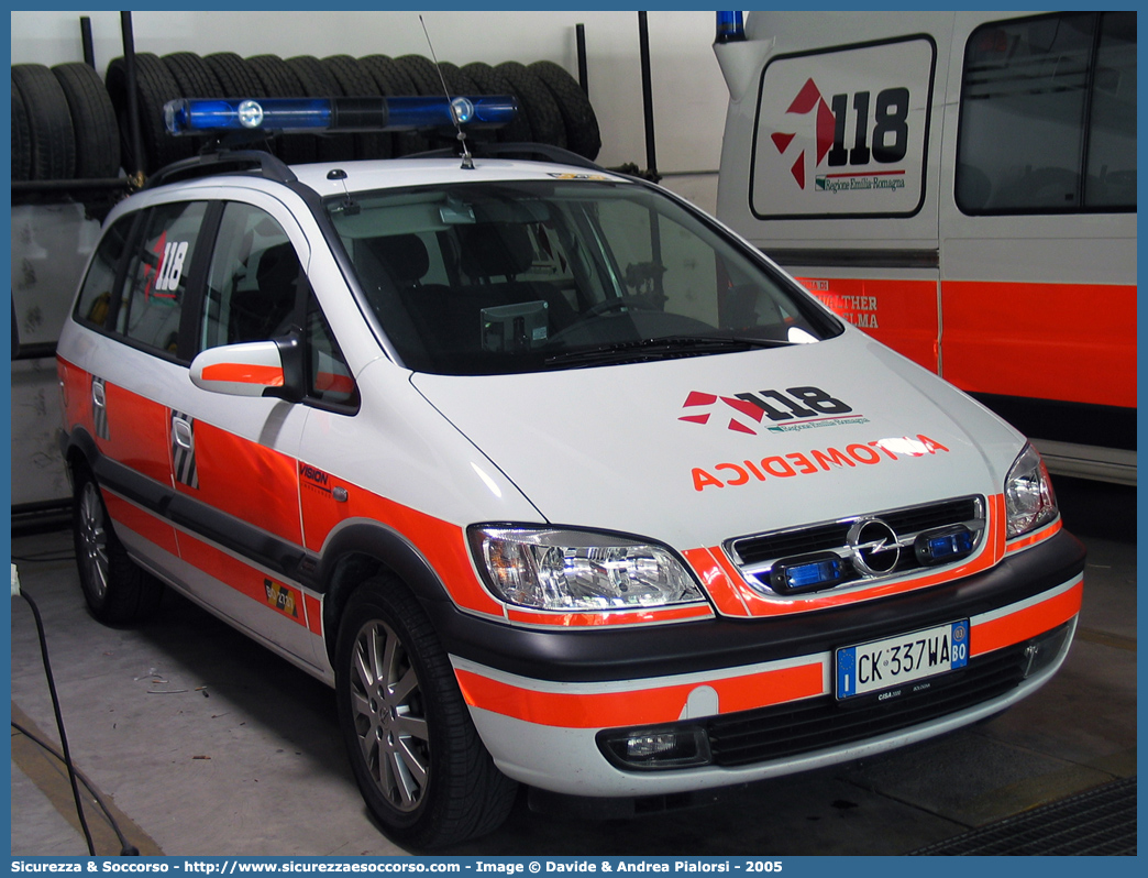 BO 2737
118 Bologna Soccorso
Opel Zafira I serie
Allestitore Vision S.r.l.
Parole chiave: 118;Bologna;Soccorso;Automedica;Opel;Zafira;Vision