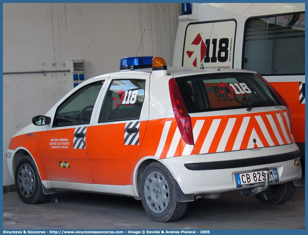 BO 2267
118 Bologna Soccorso
Fiat Punto II serie
Allestitore Vision S.r.l.
Parole chiave: 118;Bologna;Soccorso;Fiat;Punto;Vision;G.E.C.A.V.;GECAV;Gestione;Cantieri;Alta Velocità;Variante di Valico