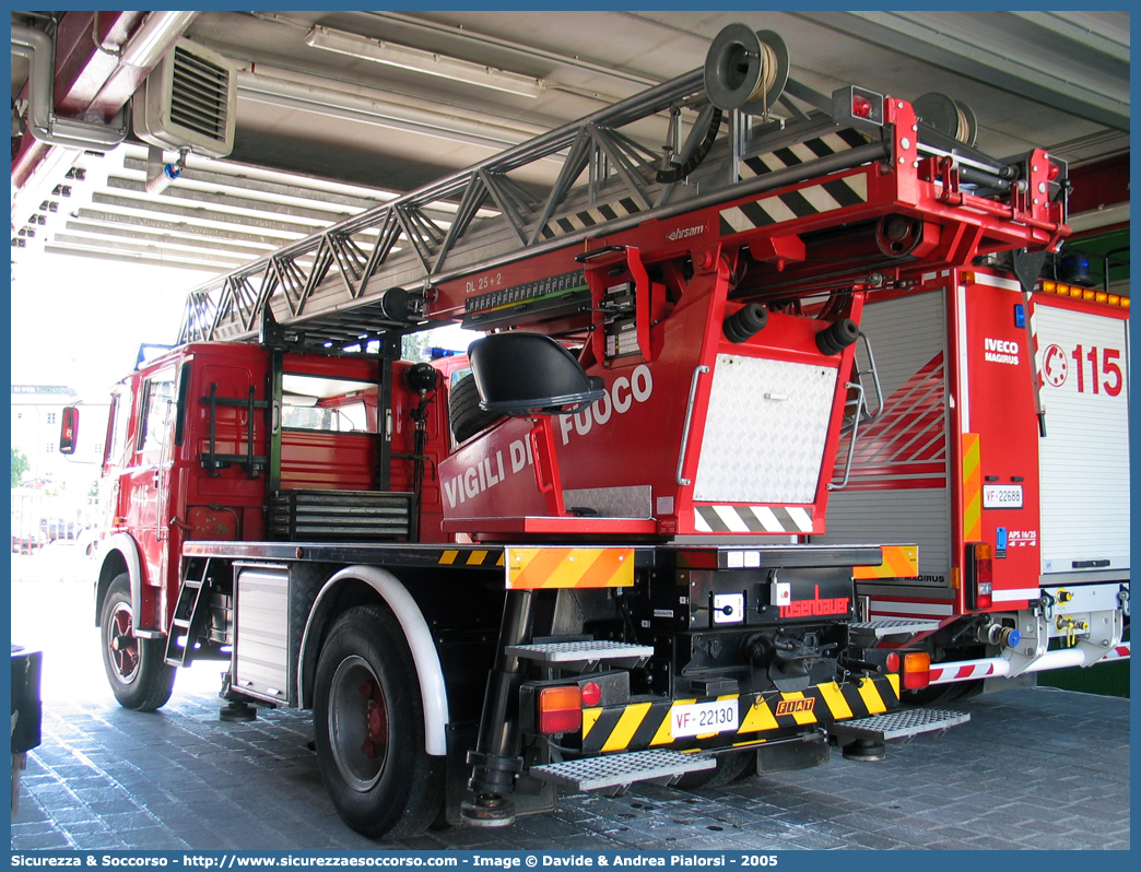 VF 22130
Corpo Nazionale Vigili del Fuoco
Iveco 130
Allestitore Rosenbauer/Ehrsam
Parole chiave: VVF;V.V.F.;Corpo;Nazionale;Vigili;del;Fuoco;AutoScala;AS;Iveco;130;Rosenbauer;Ehrsam