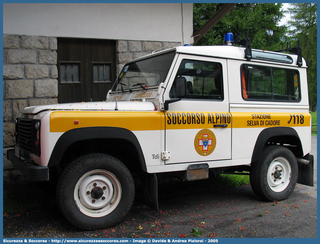 -
Corpo Nazionale
Soccorso Alpino e Speleologico
Delegazione Alpina II Bellunese
Stazione di Selva di Cadore
Land Rover Defender 90
Parole chiave: CNSAS;C.N.S.A.S.;Corpo;Nazionale;Soccorso;Alpino;Speleologico;Veneto;SASV;S.A.S.V.;Selva di Cadore;Land Rover;Defender;90