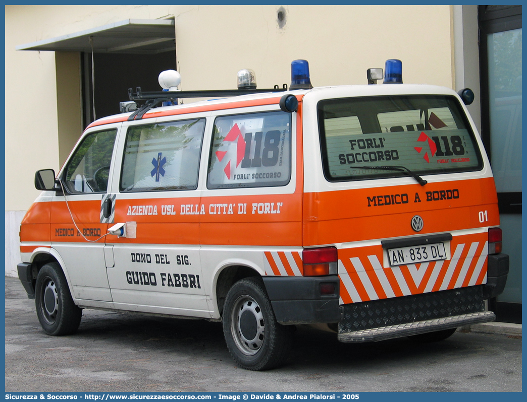 FO 01
118 Romagna Soccorso
Ambito Territoriale di Forlì
Volkswagen Transporter T4
Parole chiave: 118;Romagna;Soccorso;Forlì;Forli;Automedica;Auto Medica;Automedicalizzata;Auto Medicalizzata;Volkswagen;Transporter;T4