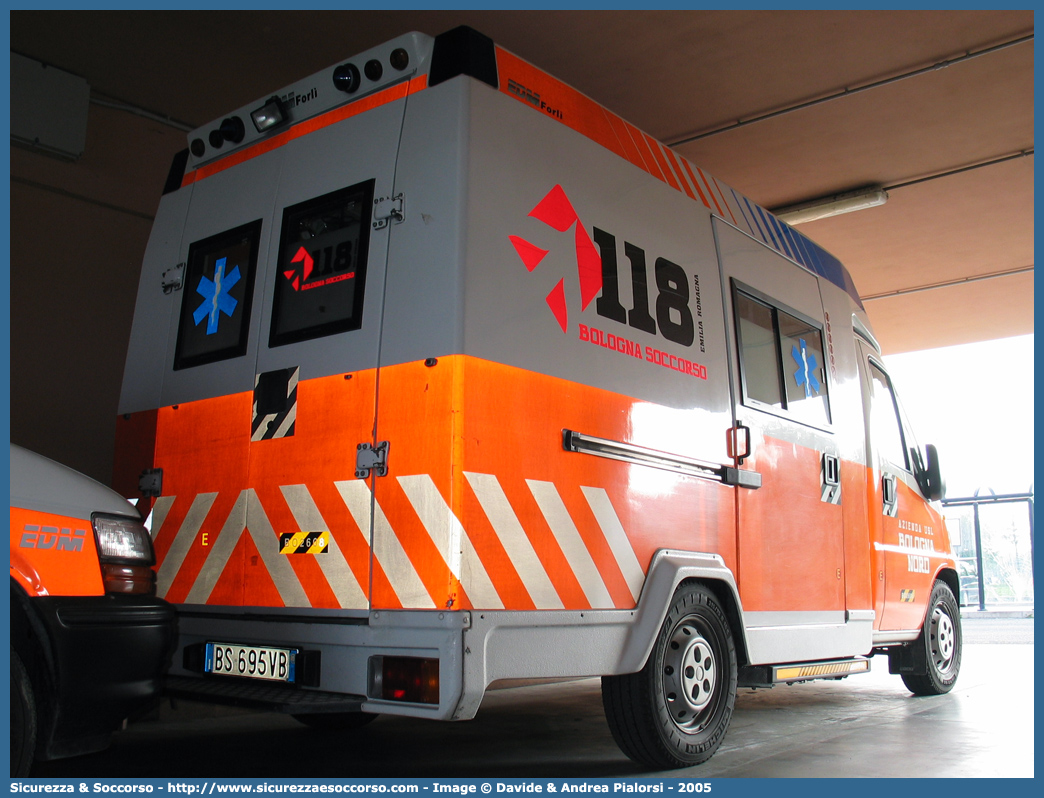 BO 2608
118 Bologna Soccorso
Fiat Ducato II serie
Parole chiave: 118;Bologna;Soccorso;Ambulanza;Fiat;Ducato