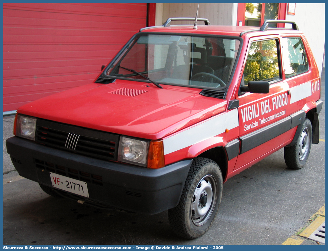 VF 21771
Corpo Nazionale Vigili del Fuoco
Nucleo Telecomunicazioni Radio
Fiat Panda 4x4 II serie
Parole chiave: Corpo;Nazionale;Vigili del Fuoco;Vigili;Fuoco;Fiat;Panda;Telecomunicazioni;Tele Comunicazioni;Radio