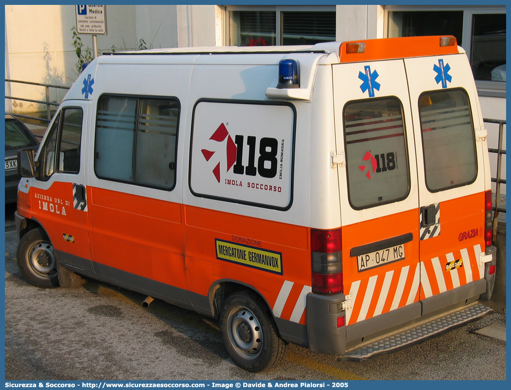 BO 2302
118 Imola Soccorso
Fiat Ducato II serie
Allestitore Grazia
Parole chiave: 118;Imola;Soccorso;Ambulanza;Fiat;Ducato;Grazia