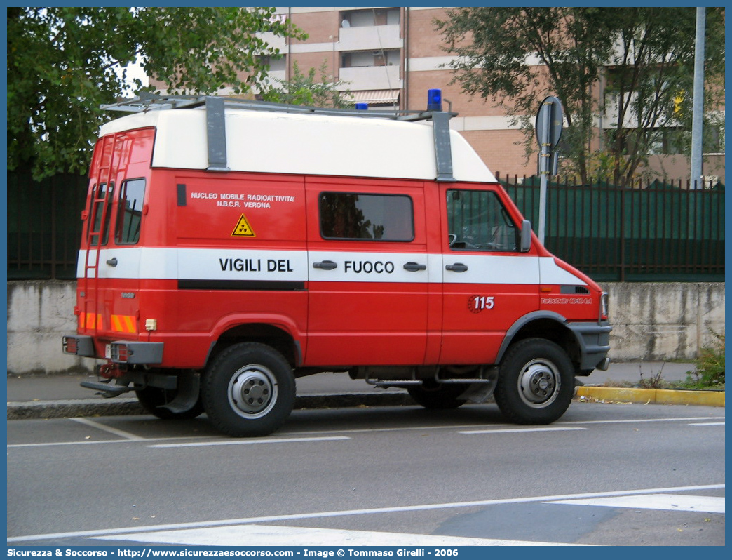 -
Corpo Nazionale Vigili del Fuoco
Nucleo N.B.C.R.
Iveco Daily 40-10 4x4 II serie
Parole chiave: Corpo;Nazionale;Vigili del Fuoco;Vigili;Fuoco;Iveco;Daily;40-10;NBCR;N.B.C.R.;Nucleare;Batteriologico;Chimico;Radiologico;Radiometrico;Radiometria;Radioattività;Radioattivita