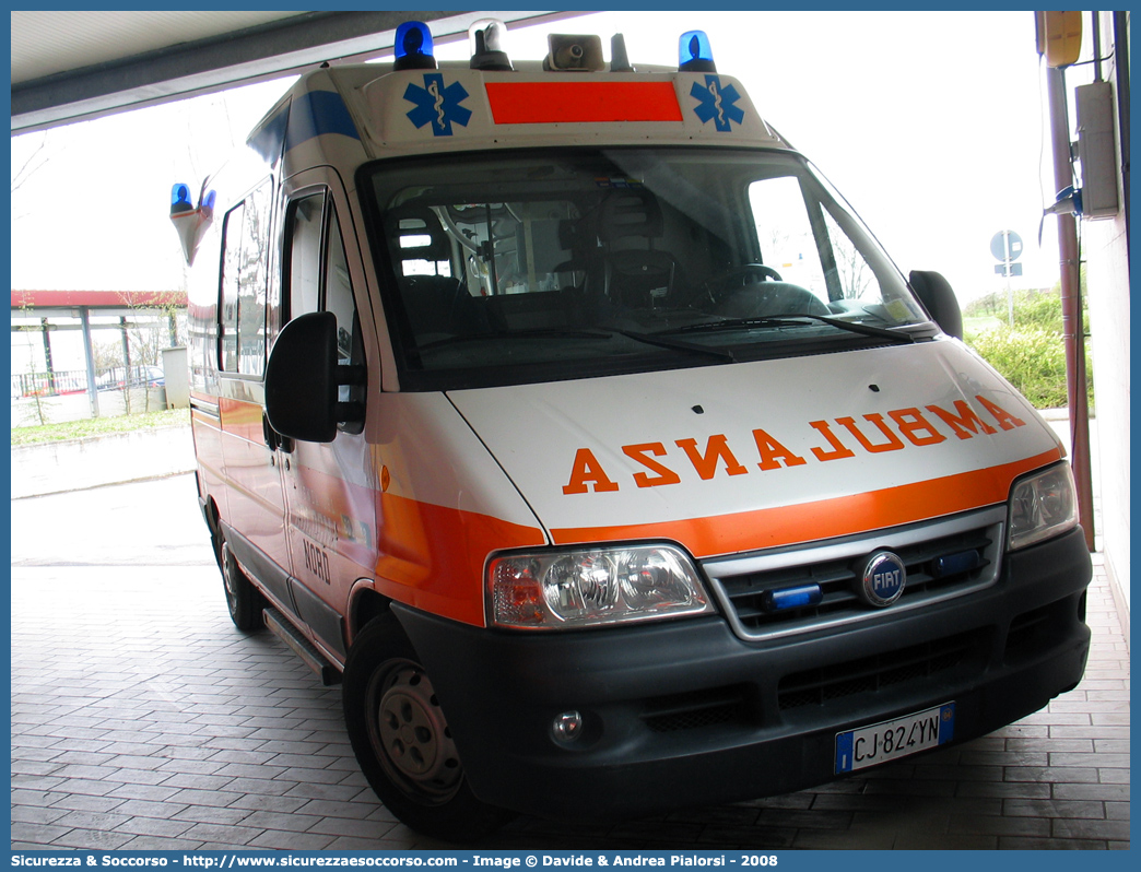 BO 2513
118 Bologna Soccorso
Fiat Ducato II serie restyling
Parole chiave: 118;Bologna;Soccorso;Ambulanza;Fiat;Ducato