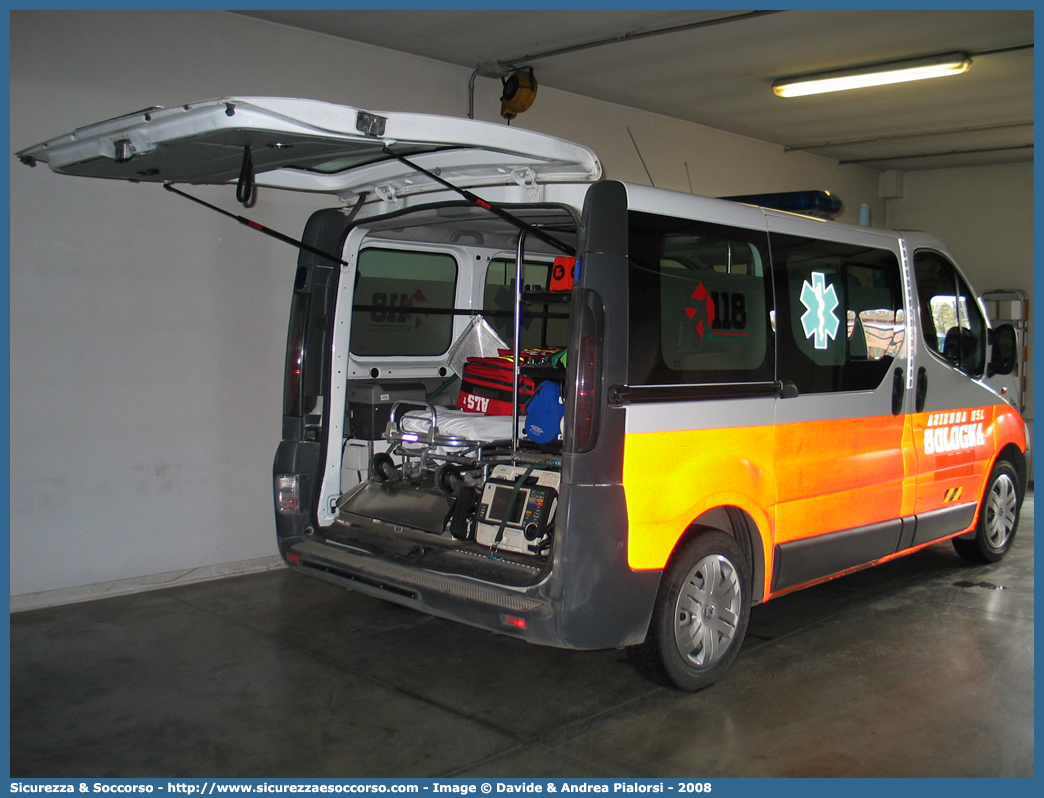 BO 2609
118 Bologna Soccorso
Renault Trafic III serie
Allestitore EDM S.r.l.
(I variante)
Parole chiave: 118;Bologna;Soccorso;Automedica;Automedicalizzata;Renault;Trafic;EDM