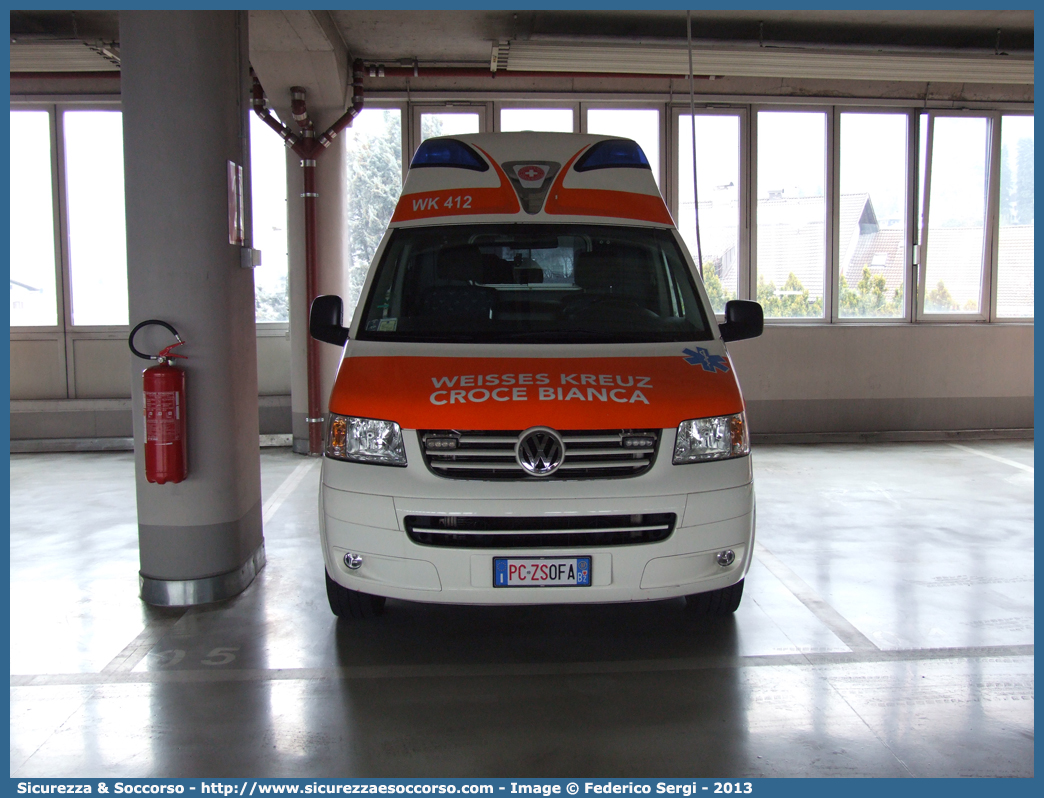 628 (WK 412)
Croce Bianca - Weisses Kreuz
Sezione Bolzano - Sektion Bozen
Volkswagen Transporter T5
Allestitore Ambulanz Mobile GmbH & Co. KG
Parole chiave: Croce Bianca;Weisses Kreuz;WK;Sezione;Bolzano;Sektion;Bozen;Volkswagen;Transporter;T5;Ambulanz;Mobile