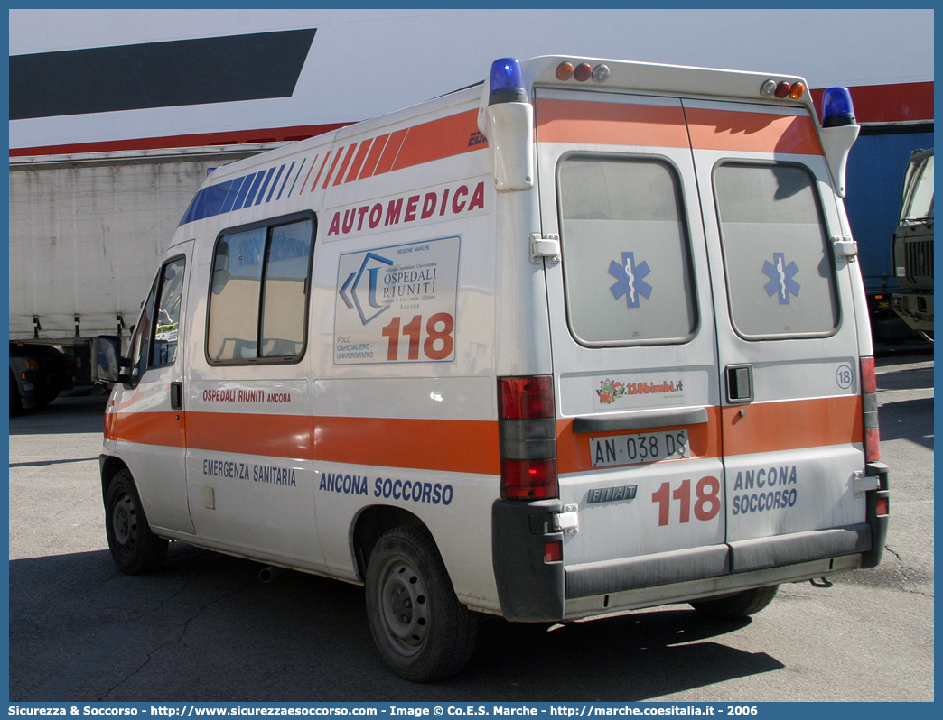 18
118 Ancona Soccorso
Fiat Ducato II serie
Allestitore EDM S.r.l.
Parole chiave: 118;Ancona;Soccorso;Ambulanza;Fiat;Ducato;EDM