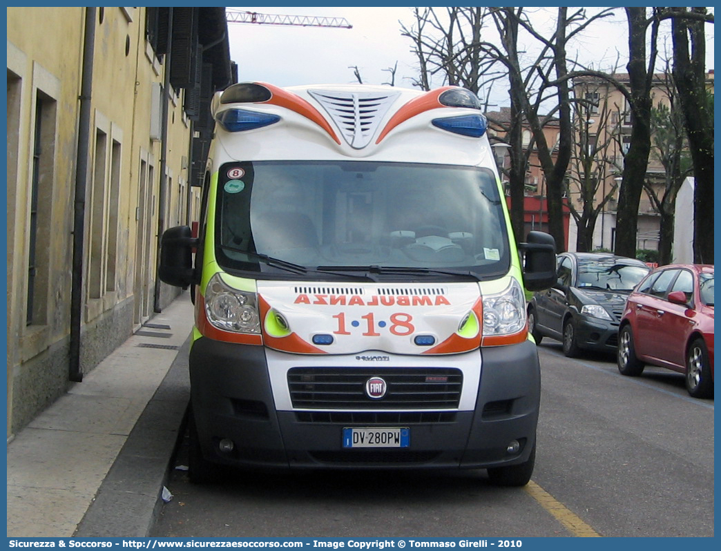 8
Croce Bianca Verona
Fiat Ducato III serie
Allestitore Bollanti S.r.l.
Parole chiave: Croce Bianca;Verona;Pubblica;Assistenza;Ambulanza;Fiat;Ducato x250