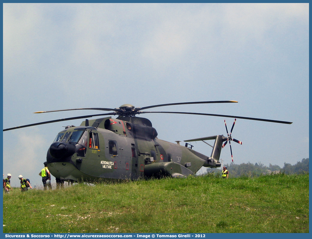 MM81349 / 15-37
Aeronautica Militare Italiana
Agusta-Sikorsky HH-3F Pelican
Parole chiave: AM;A.M.I.;AMI;Aeronautica;Militare;Italiana;Agusta;Sikorsky;HH-3F;Pelican