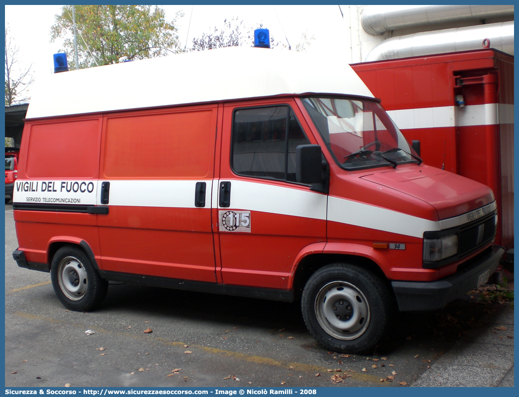 VF 17487
Corpo Nazionale Vigili del Fuoco
Nucleo Telecomunicazioni Radio
Fiat Ducato I serie restyling
Parole chiave: Corpo;Nazionale;Vigili del Fuoco;Vigili;Fuoco;Fiat;Ducato;Telecomunicazioni;Tele Comunicazioni;Radio