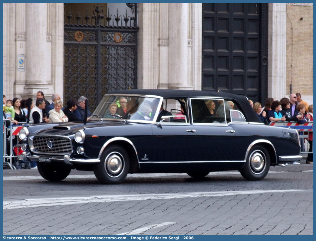 Roma 454308
Presidenza della Repubblica
Lancia Flaminia Cabriolet Landaulet
"Belfiore"
Parole chiave: Presidenza;Repubblica;Lancia;Flaminia;Cabriolet;Landaulet;454308;Belfiore