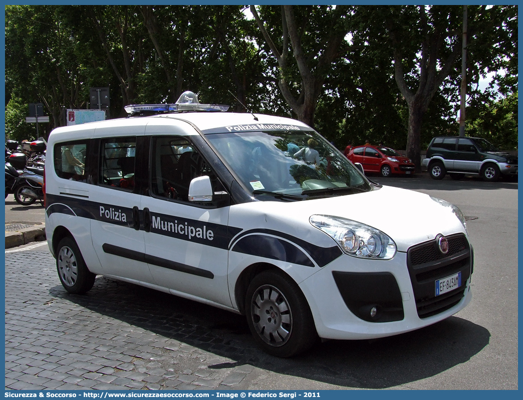 -
Polizia Municipale
Comune di Roma
Fiat Doblò II serie
Parole chiave: Polizia;Locale;Municipale;Roma;Fiat;Doblò