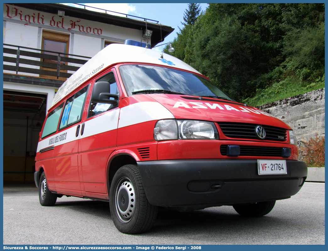 VF 21764
Corpo Nazionale Vigili del Fuoco
Servizio Sanitario
Volkswagen Transporter T4 restyling
Allestitore Bonfanti S.a.s.
Parole chiave: Corpo;Nazionale;Vigili del Fuoco;Vigili;Fuoco;Volkswagen;Transporter;T4;Bonfanti;Servizio Sanitario;Ambulanza