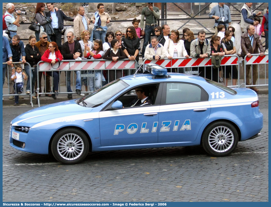 Polizia F4221
Polizia di Stato 
Squadra Volante
Alfa Romeo 159
Parole chiave: PS;P.S.;Polizia;di;Stato;Pubblica;Sicurezza;Squadra;Volante;Alfa;Romeo;159