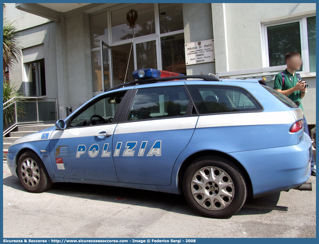 Polizia F0964
Polizia di Stato
Polizia Stradale
Autostrada Bs/Vr/Vi/Pd S.p.A.
Autostrada Ve/Pd S.p.A.
Alfa Romeo 156 Sportwagon II serie
Parole chiave: F0964;Polizia di Stato;Polizia Stradale;Autostrada Bs/Vr/Vi/Pd S.p.A.;Autostrada Ve/Pd S.p.A.;Alfa Romeo 156 Sportwagon II serie