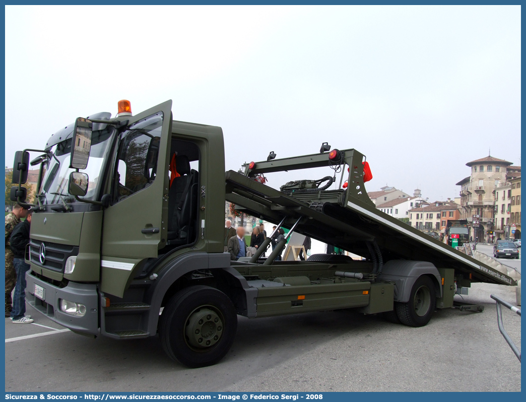 EI CH757
Esercito Italiano
Mercedes Benz Atego II serie restyling
Parole chiave: EI;E.I.;Esercito;Italiano;Mezzi da Cantiere;Trasporto Materiali;Supporto Logistico;Mercedes Benz;Atego II serie;CH757