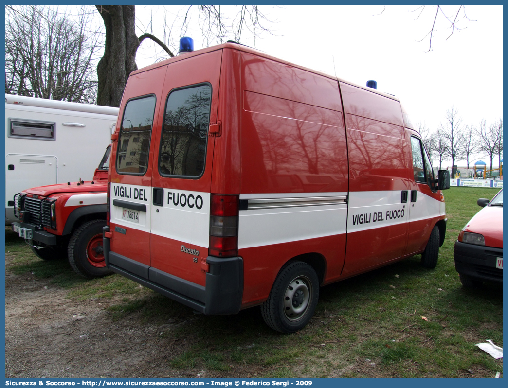 VF 18614
Corpo Nazionale Vigili del Fuoco
Fiat Ducato II serie 
Parole chiave: VF;V.F.;VVF;V.V.F.;Corpo;Nazionale;Vigili del Fuoco;Vigili;Fuoco;Fiat;Ducato II serie;18614