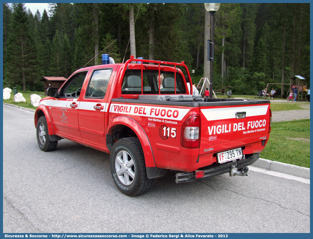 VF Z95TN
Corpo Volontario Vigili del Fuoco San Martino di Castrozza
Isuzu D-Max I serie
Parole chiave: VF;V.F.;Vigili del Fuoco;Vigili;Fuoco;Volontari;San Martino di Castrozza;Isuzu;D-Max II serie;Z95TN