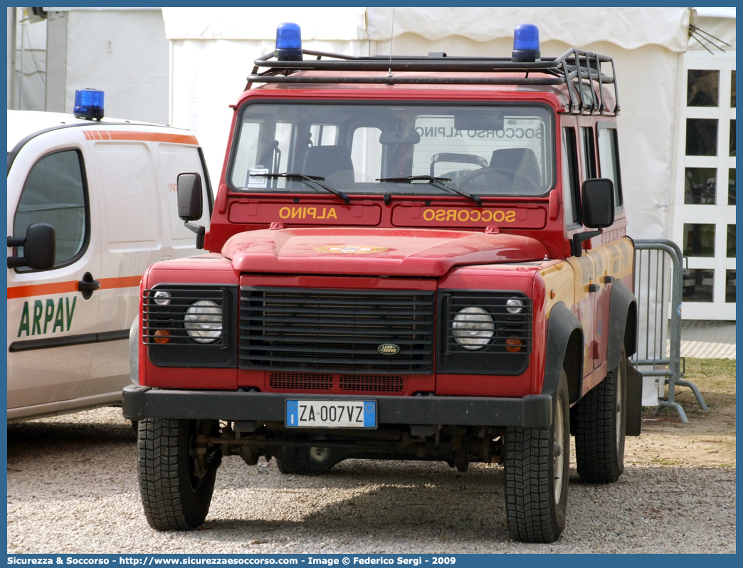 -
Corpo Nazionale
Soccorso Alpino e Speleologico
Delegazione Alpina
XI Prealpi Venete
Stazione di Arsiero
Land Rover Defender 110
Parole chiave: CNSAS;C.N.S.A.S.;Corpo;Nazionale;Soccorso;Alpino;Speleologico;Veneto;SASV;S.A.S.V.;Arsiero;Land Rover;Defender;110