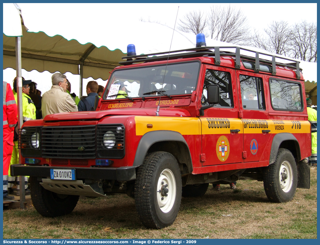 -
Corpo Nazionale
Soccorso Alpino e Speleologico
Zona Speleologica VI Veneto
Stazione di Vicenza
Land Rover Defender 110
Parole chiave: CNSAS;C.N.S.A.S.;Corpo;Nazionale;Soccorso;Alpino;Speleologico;Veneto;SASV;S.A.S.V.;Vicenza;Land Rover;Defender;110