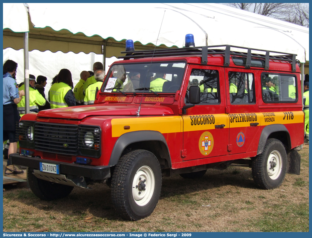 -
Corpo Nazionale
Soccorso Alpino e Speleologico
Zona Speleologica VI Veneto
Stazione di Vicenza
Land Rover Defender 110
Parole chiave: CNSAS;C.N.S.A.S.;Corpo;Nazionale;Soccorso;Alpino;Speleologico;Veneto;SASV;S.A.S.V.;Vicenza;Land Rover;Defender;110