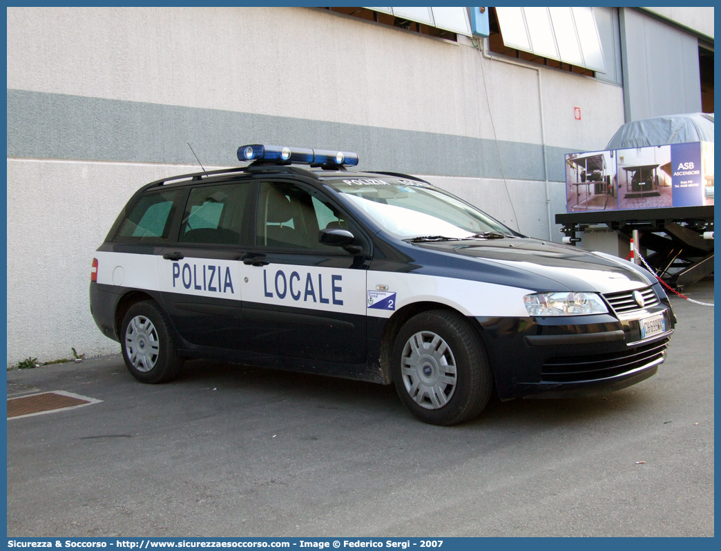 -
Polizia Locale
Comune di Galzignano Terme
Fiat Stilo Multiwagon
(variante)
Parole chiave: Polizia;Locale;Municipale;Galzignano Terme;Fiat;Stilo;Multiwagon