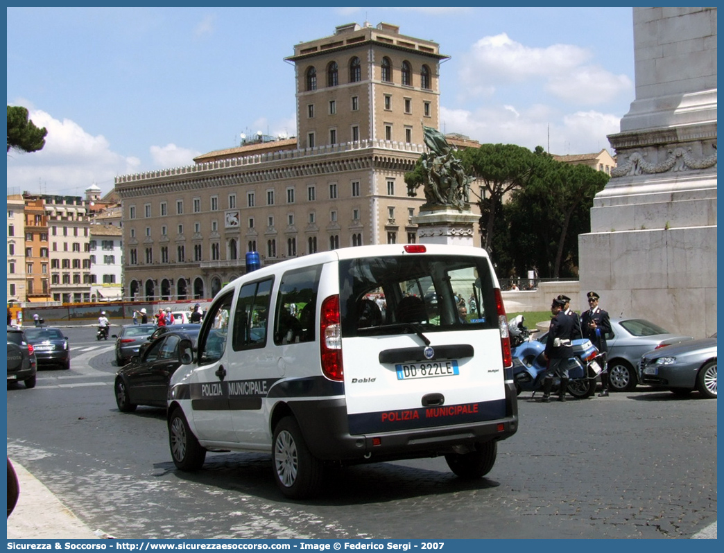 -
Polizia Municipale
Comune di Roma
Fiat Doblò I serie restyling
Parole chiave: Polizia;Locale;Municipale;Roma;Fiat;Doblò