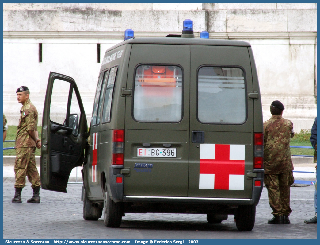 EI BG396
Esercito Italiano
Sanità Militare
Policlinico Militare "Celio"
Fiat Ducato II serie
Allestitore Bollanti S.r.l.
Parole chiave: EI;E.I.;Esercito;Italiano;Sanità;Militare;Fiat;Ducato;Ambulanza;Policlinico;Militare;Celio;Bollanti