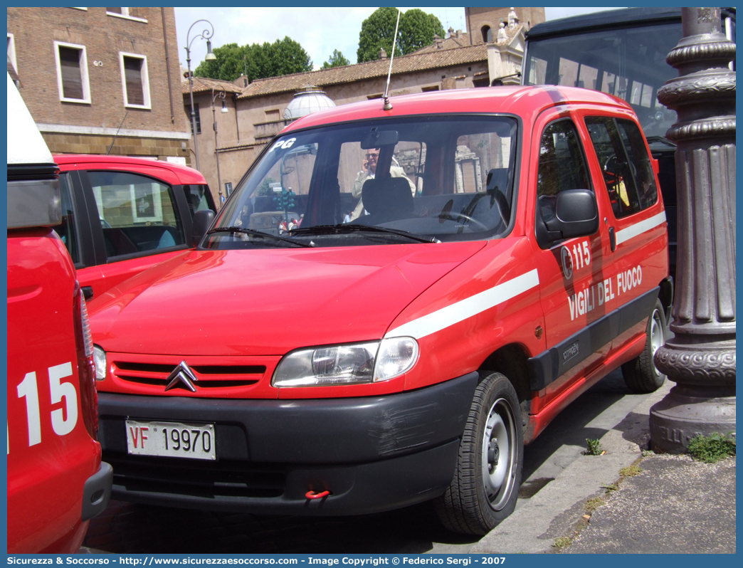 VF 19970
Corpo Nazionale Vigili del Fuoco
Citroen Berlingo I serie
Parole chiave: VF;V.F.;VVF;V.V.F.;Corpo;Nazionale;Vigili del Fuoco;Vigili;Fuoco;Astra;Citroen;Berlingo