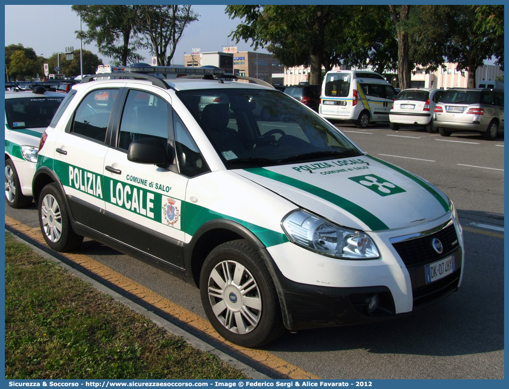 -
Polizia Locale
Comune di Salò
Fiat Sedici I serie
Parole chiave: PL;P.L.;PM;P.M.;Polizia;Locale;Municipale;Salò;Fiat;Sedici