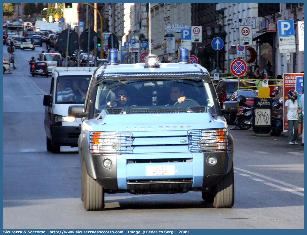 Polizia H0026
Polizia di Stato
Reparto Mobile
Land Rover Discovery 3
Allestitore Carrozzeria Marazzi S.p.A.
Parole chiave: H0026;PS;P.S.;Polizia di Stato;Reparto;Mobile;Ordine;Pubblico;Land Rover;Discovery;3;Marazzi