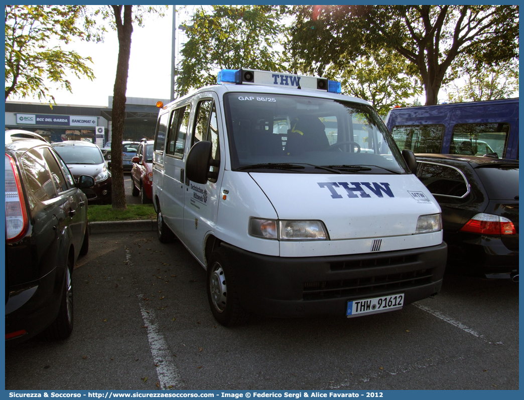 THW 91612
Bundesrepublik Deutschland
Technisches Hilfswerk
Fiat Ducato II generation
Parole chiave: THW;Technisches Hilfswerk;Fiat;Ducato;91612