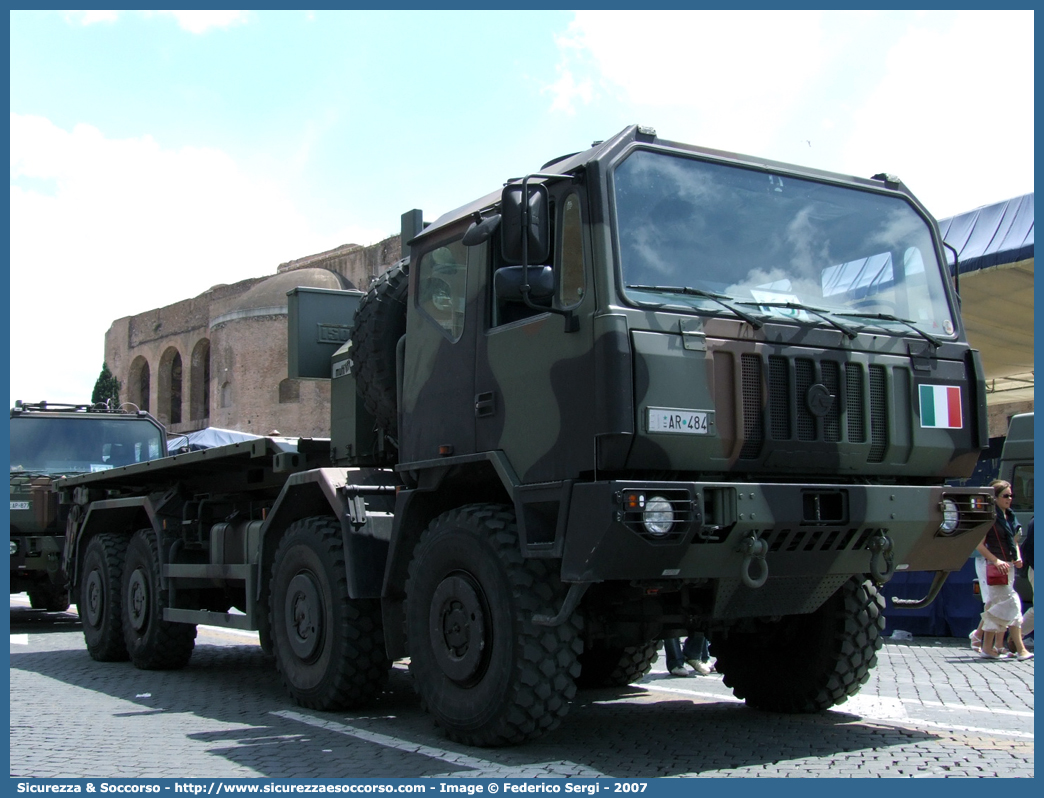 EI AR484
Esercito Italiano
Astra SMR 88.42 8X8
Parole chiave: EI;E.I.;Esercito;Italiano;Mezzi da Cantiere;Trasporto Materiali;Supporto Logistico;Astra;SM88.42