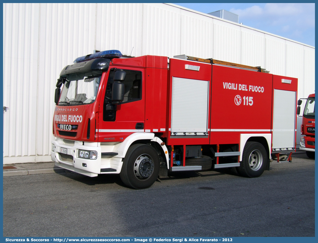 VF 26489
Corpo Nazionale Vigili del Fuoco
Iveco EuroCargo 180E30 III serie
Allestitore Iveco Magirus
Parole chiave: VVF;V.V.F.;Corpo;Nazionale;Vigili;del;Fuoco;ABP;A.B.P.;AutoBottePompa;AutoBotte;Iveco;EuroCargo;180E30;180 E 30;180 E30;Magirus