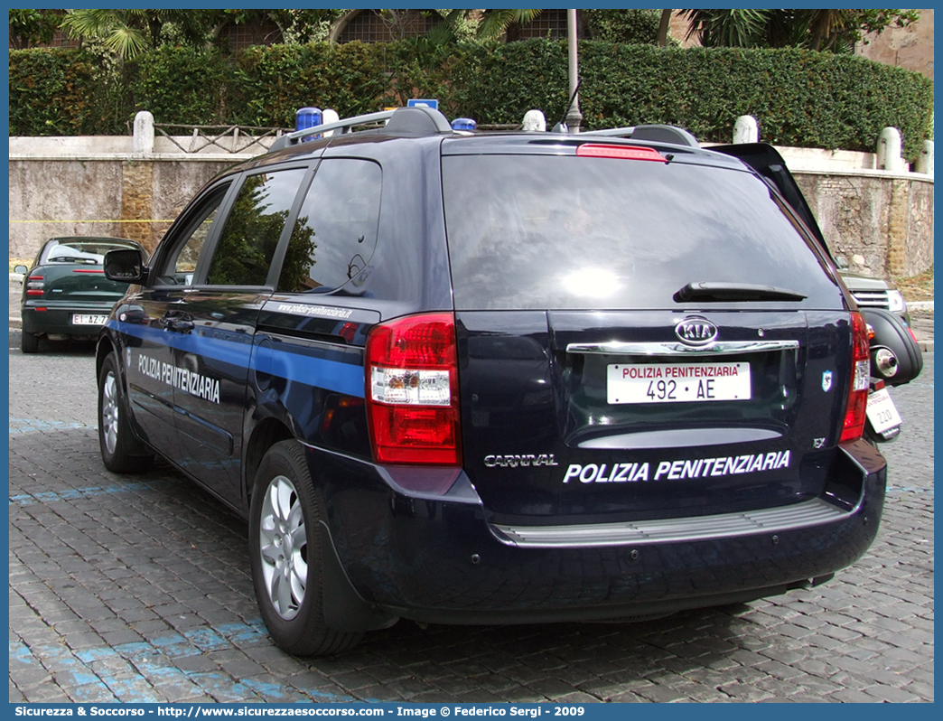 Polizia Penitenziaria 492AE
Polizia Penitenziaria
Kia Carnival
Parole chiave: PolPen;Pol.Pen.;AdiC;A.diC.;Agenti;di;Custodia;Polizia;Penitenziaria;Kia;Carnival