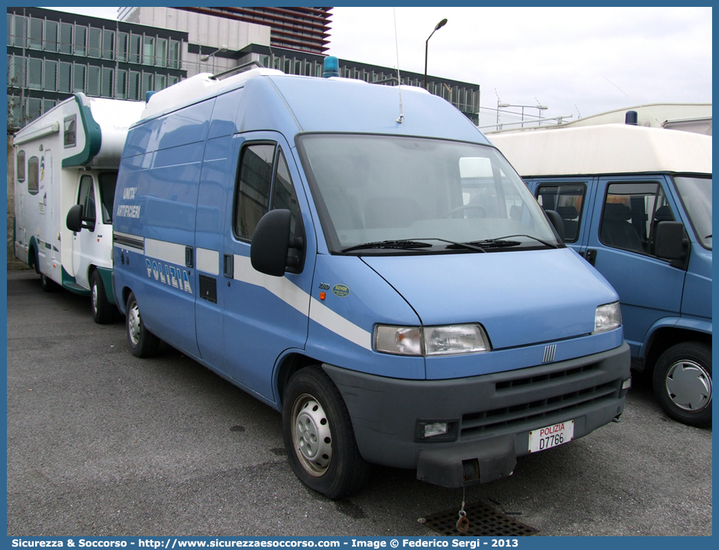 Polizia D7766
Polizia di Stato
Artificieri Antisabotaggio
Fiat Ducato II serie
Parole chiave: D7766;PS;P.S.;Polizia;Stato;Polizia di Stato;Artificieri;Antisabotaggio;Fiat;Ducato