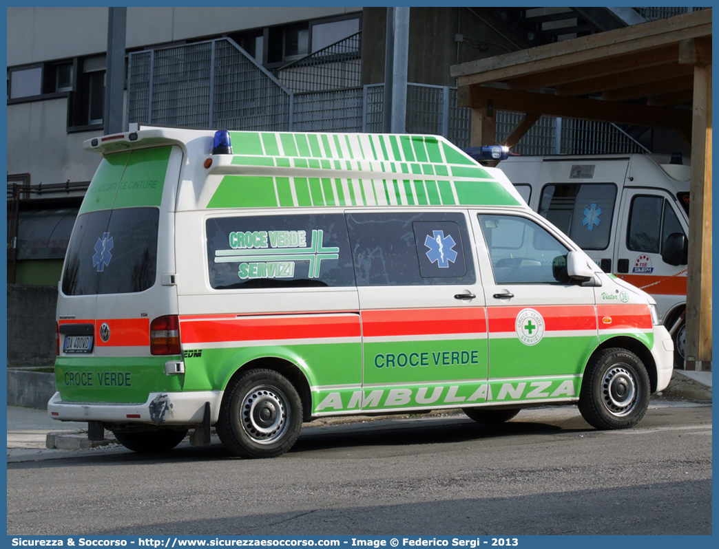 Victor 36
Croce Verde Servizi
Volkswagen Transporter T5
Allestitore EDM S.r.l.
Parole chiave: Croce Verde Servizi;Padova;Ambulanza;Volkswagen;Transporter T5;EDM