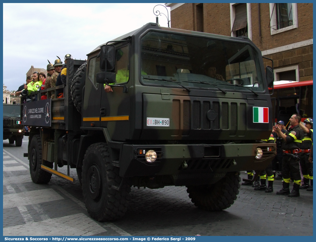 EI BH890
Esercito Italiano
ASTRA SMR 44.30 BAD 4X4
Parole chiave: EI;E.I.;Esercito;Italiano;Mezzi;da;Cantiere;Trasporto;Materiali;Supporto;Logistico;Astra;SMR;44.30