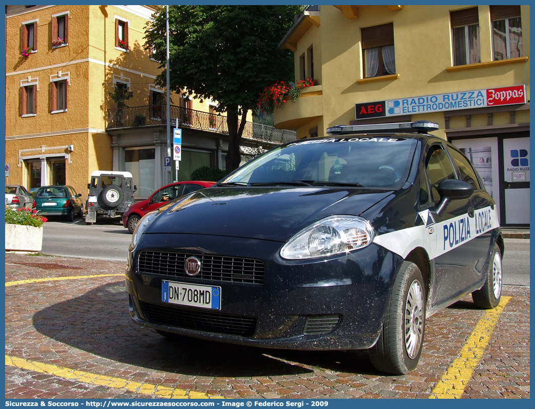 -
Polizia Locale
Comune di Pieve di Cadore
Fiat Grande Punto
Parole chiave: Polizia;Locale;Municipale;Pieve di Cadore;Fiat;Grande Punto