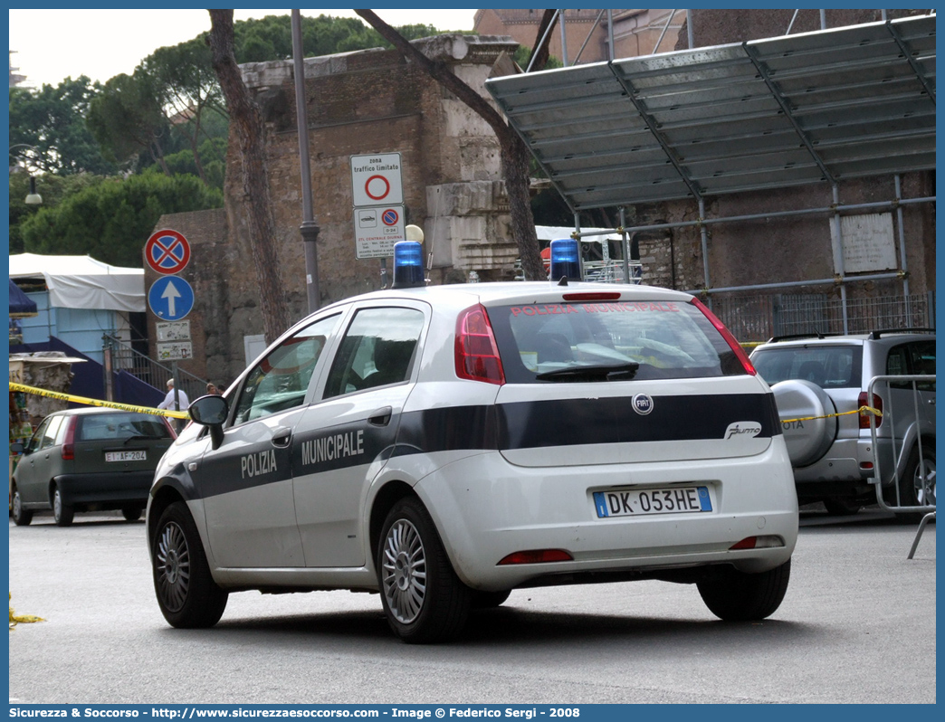 -
Polizia Municipale
Comune di Roma
Fiat Grande Punto
Parole chiave: Polizia;Municipale;Locale;Roma;Fiat;Grande Punto