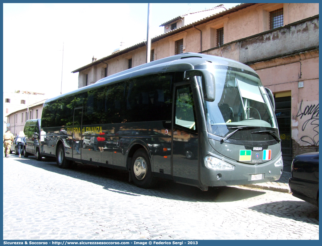 GdiF 945BE
Guardia di Finanza
Scania Irizar I4
Parole chiave: GdiF;G.D.F.;GDF;Guardia di Finanza;Scania;Irizar;I4;I 4