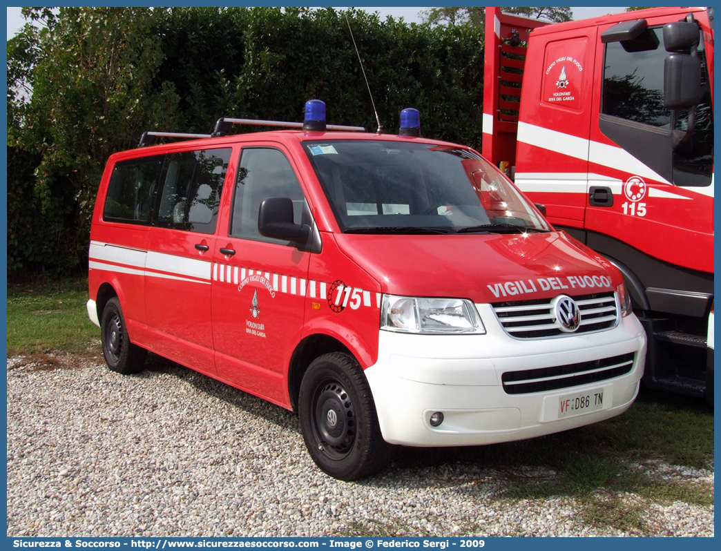 VF D86TN
Corpo Vigili del Fuoco Volontari Riva del Garda
Volkswagen Transporter T5
Parole chiave: VF;V.F.;Vigili del Fuoco;Vigili;Fuoco;Volontari;Riva del Garda;Volkswagen;Transporter;T5;D86TN