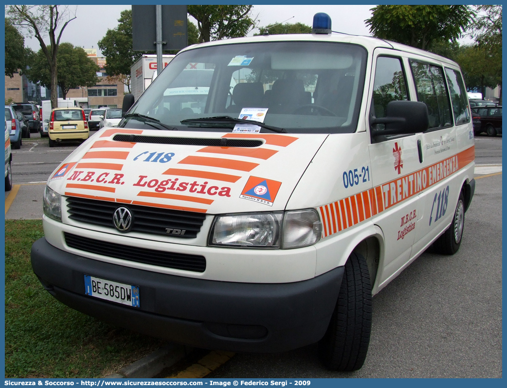 005-21
118 Trentino Emergenza
Volkswagen Transporter T4 restyling
Parole chiave: 118;Trentino;Emergenza;Trento;Volkswagen;Transporter;T4;NBCR;N.B.C.R.