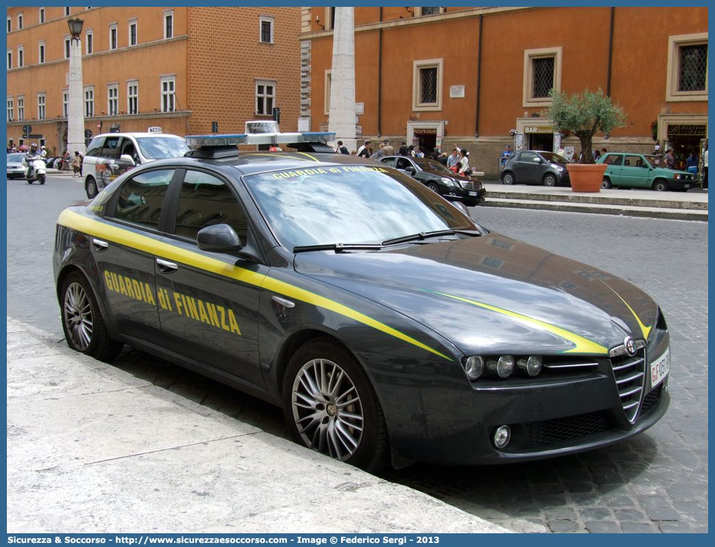 GdiF 031BH
Guardia di Finanza
Alfa Romeo 159
Parole chiave: GdiF;GDF;GF;Guardia;Finanza;Alfa;Romeo;159