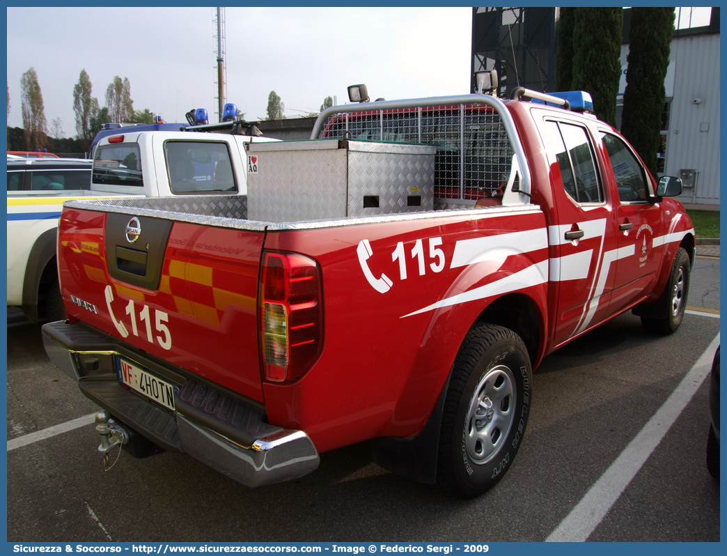 VF 4H0TN
Corpo Vigili del Fuoco Volontari Albiano
Nissan Navara II serie
Parole chiave: VF;V.F.;Vigili del Fuoco;Vigili;Fuoco;Volontari;Albiano;Nissan;Navara III serie;4H0TN