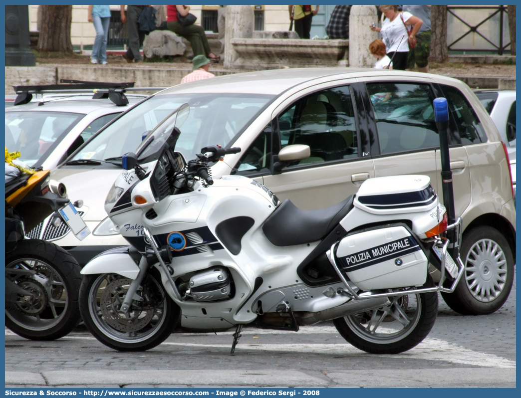 -
Polizia Municipale
Comune di Roma
Bmw R850RT II serie
Parole chiave: PL;P.L.;PM;P.M.;Polizia;Locale;Municipale;Roma;Capitale;Bmw;R850RT