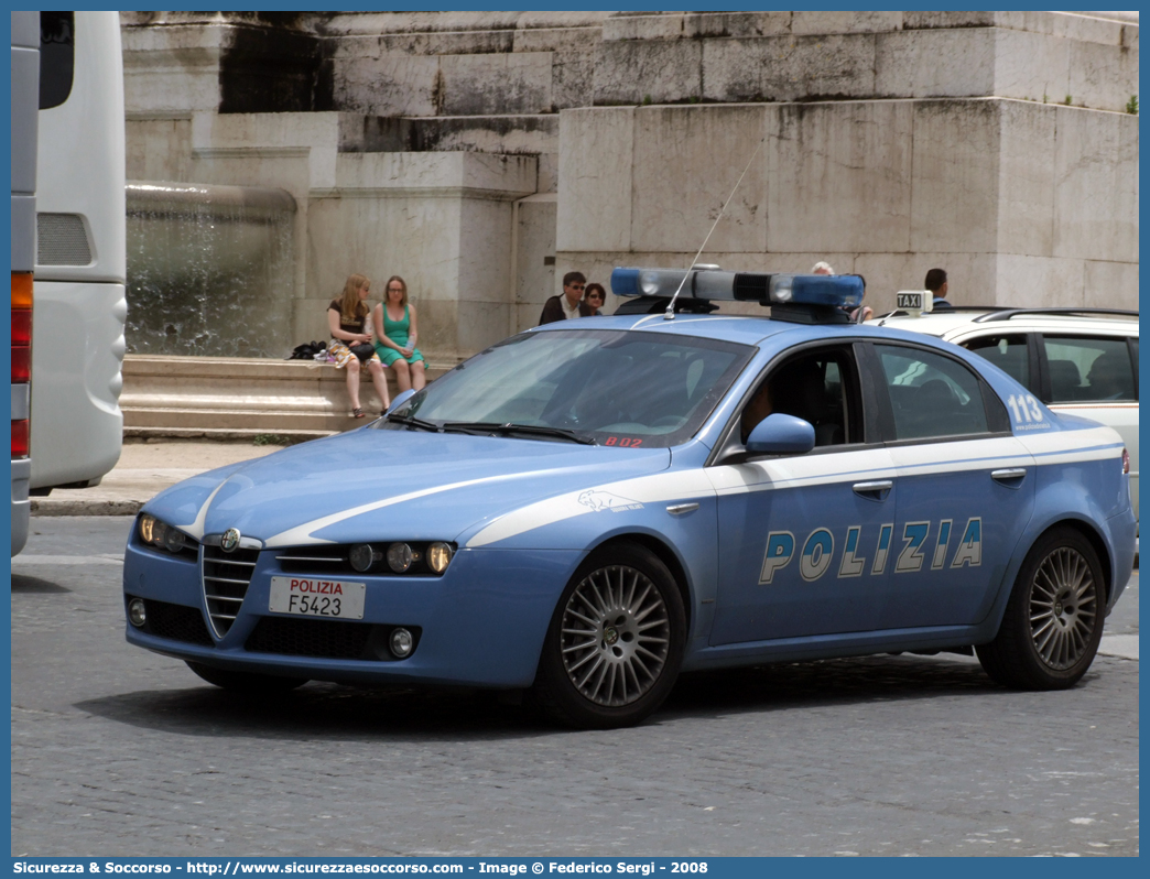 Polizia F5423
Polizia di Stato 
Squadra Volante
Alfa Romeo 159
Parole chiave: PS;P.S.;Polizia;di;Stato;Pubblica;Sicurezza;Squadra;Volante;Alfa;Romeo;159